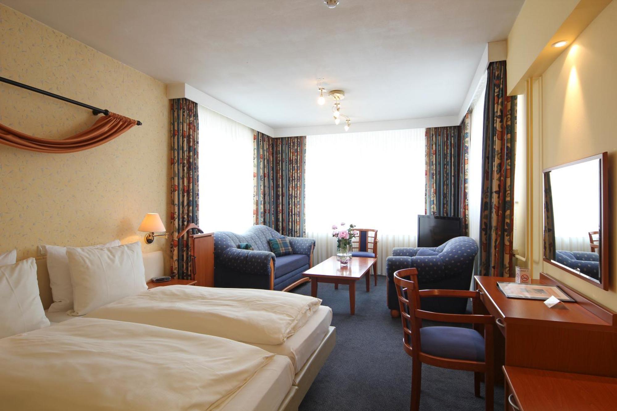 Grand Hotel Monopole Valkenburg aan de Geul Rum bild
