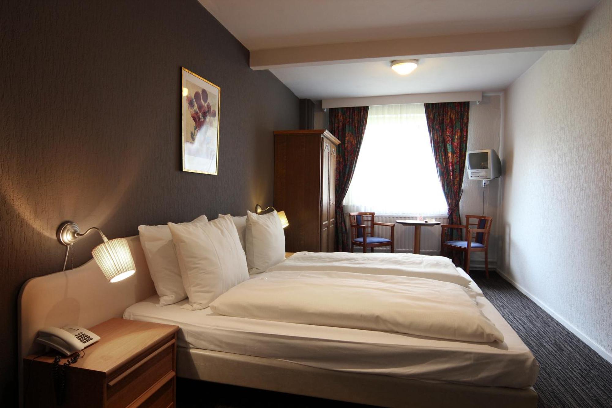 Grand Hotel Monopole Valkenburg aan de Geul Rum bild